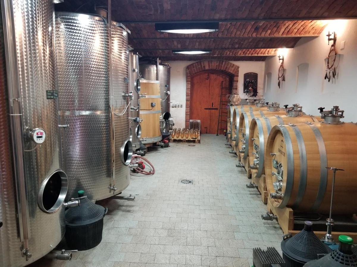 Wellness B&B Winery Sontacchi Kutjevo Exterior foto