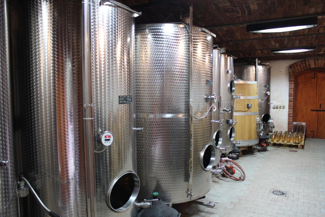 Wellness B&B Winery Sontacchi Kutjevo Exterior foto
