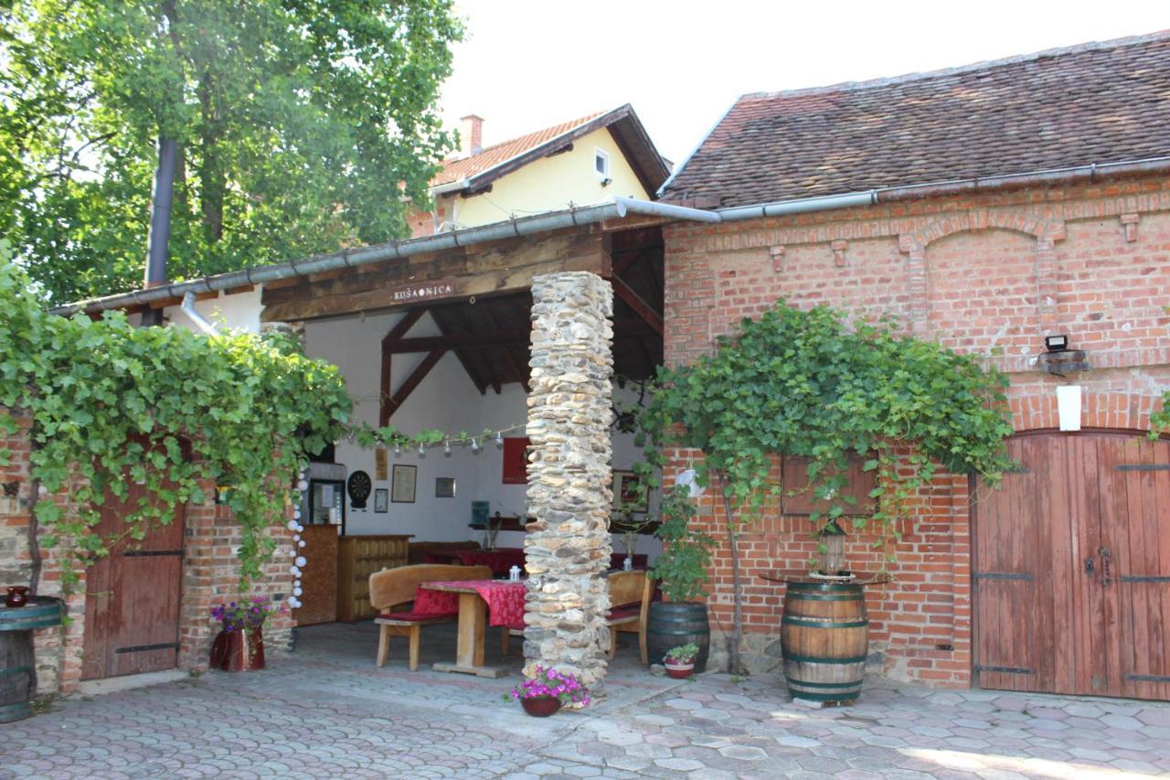 Wellness B&B Winery Sontacchi Kutjevo Exterior foto